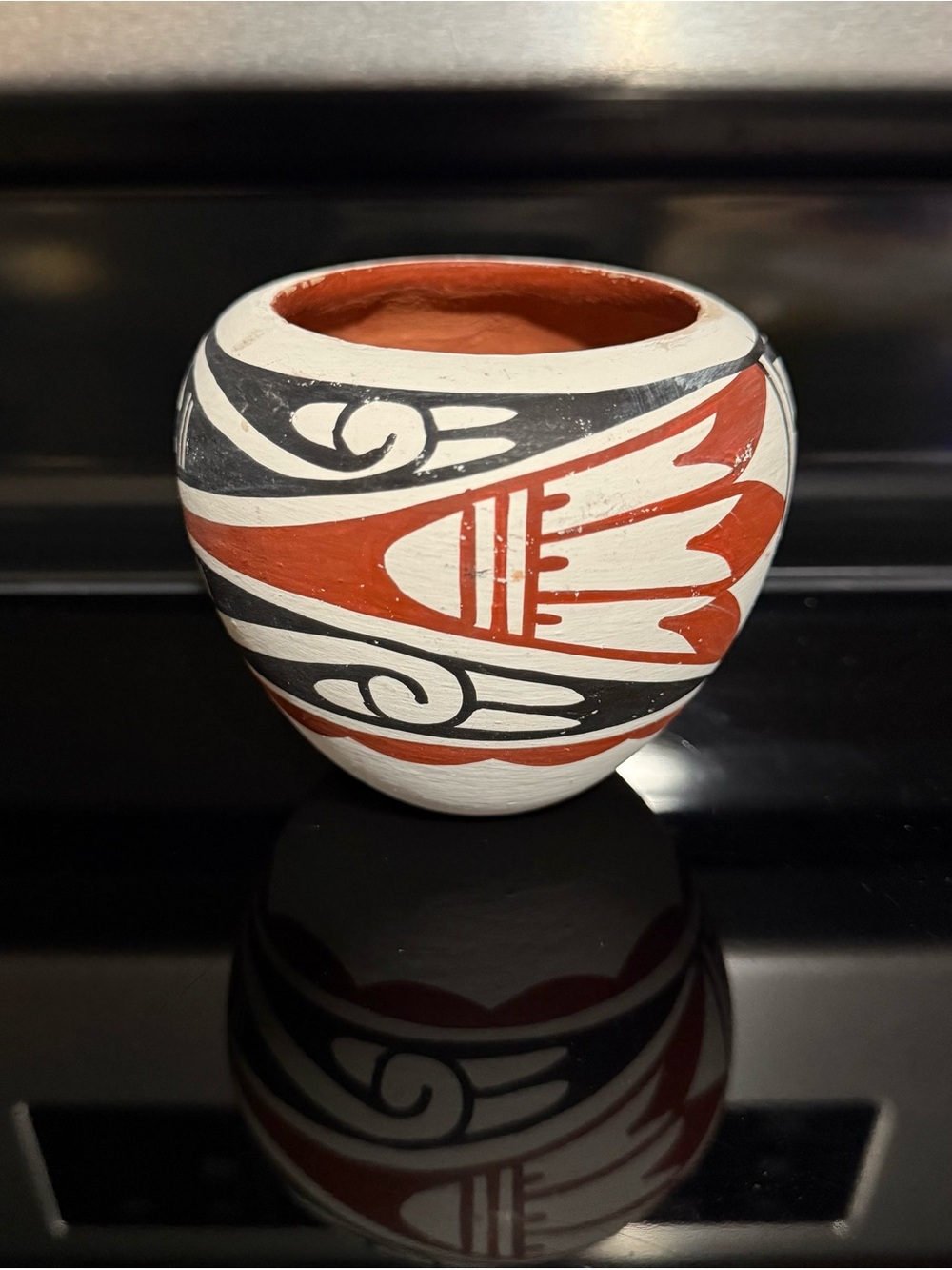 Native American Jemez Pueblo Small Pottery Vase Vessel Pot Signed Loretto